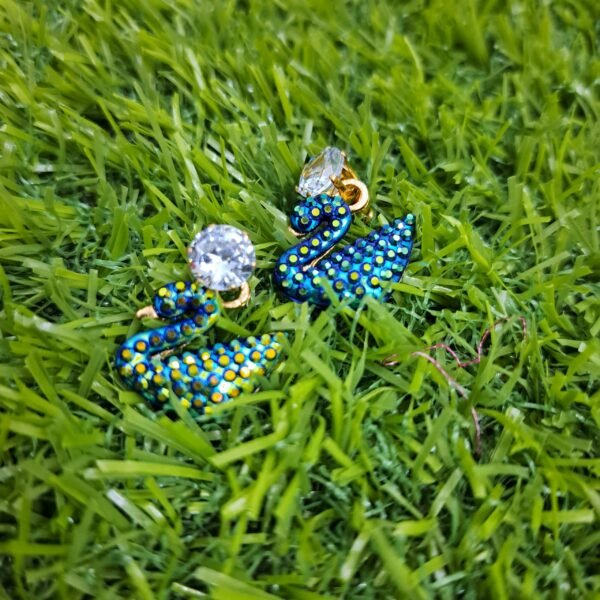 Beautiful Swan Studs Earring - Blue