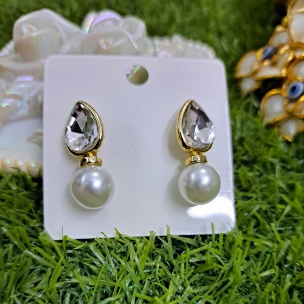 Trendy Pearl Drop Earrings - Image 2