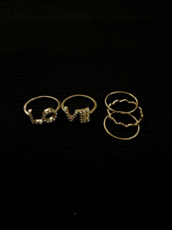 H&M Fashion Rings: Gold 'LOVE' Set