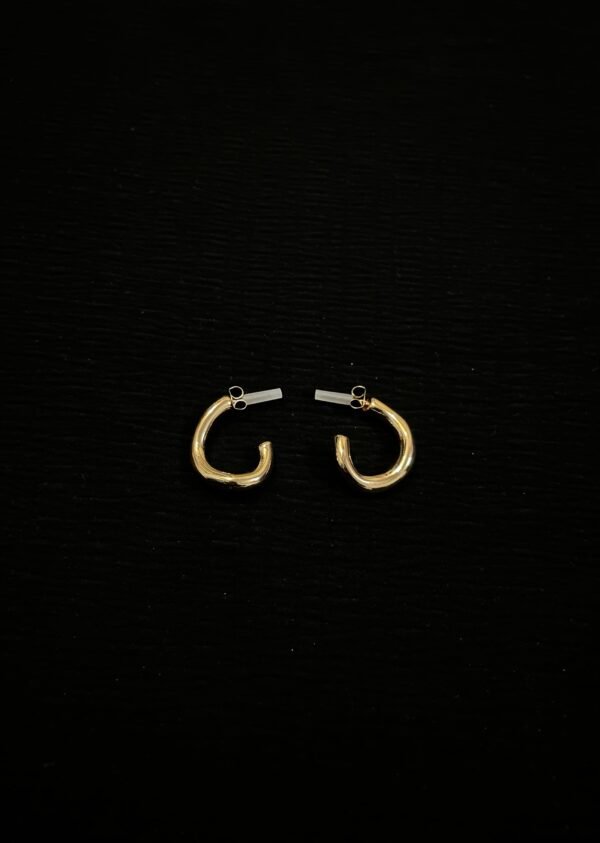 Stylish H&M Gold Hoop Earrings Set with Contemporary Design - Image 2