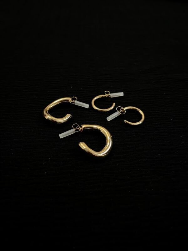 Stylish H&M Gold Hoop Earrings Set with Contemporary Design