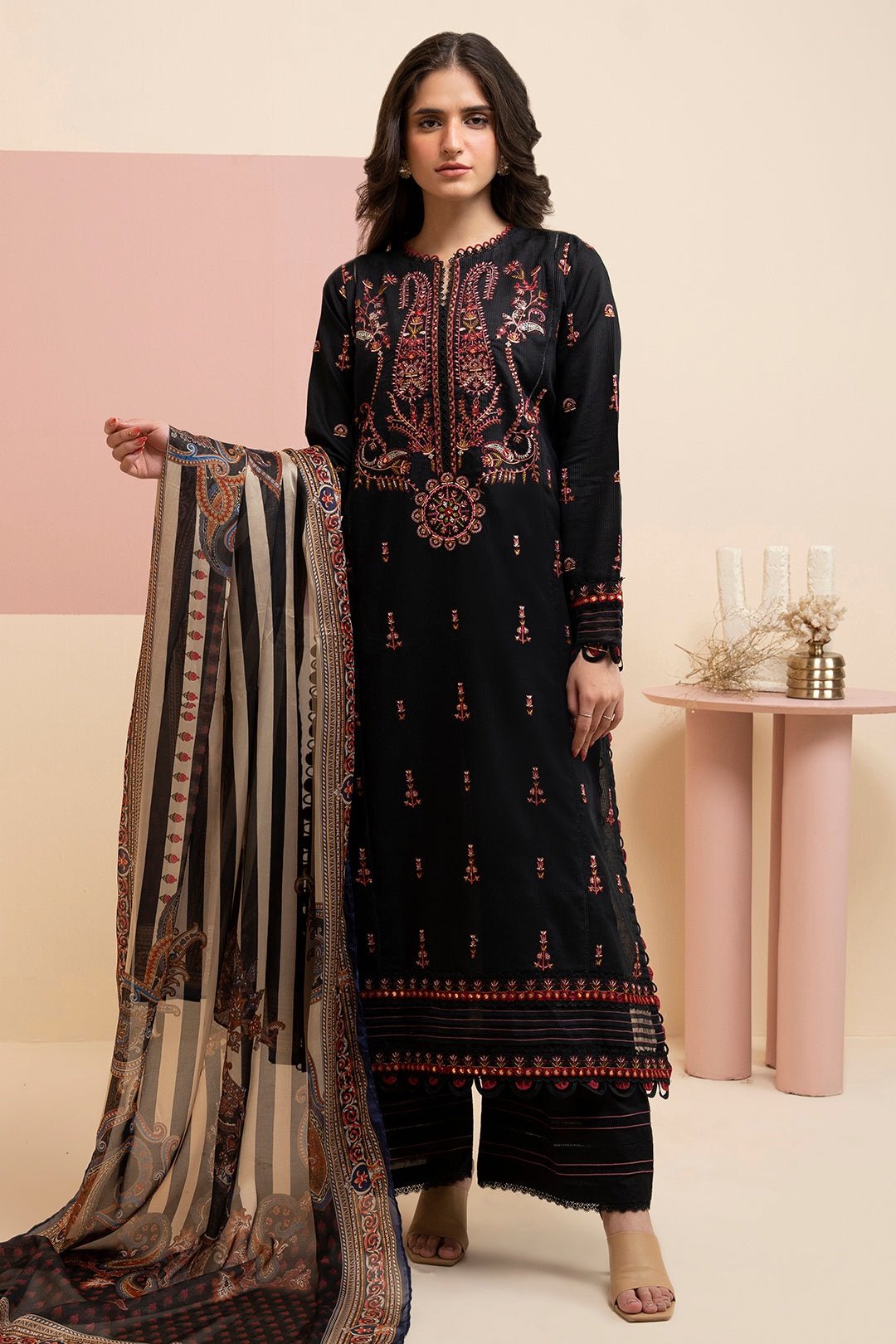 Zellbury Unstitched 3 Piece Embroidered Lawn Collection'2025 - D54 (WUS25E30403)