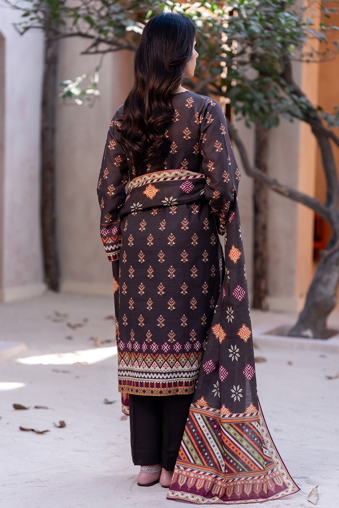 Zellbury Unstitched 2 Piece Printed Khaddar Collection’2025 ( SHIRT DUPATTA)- D09 (WUW24X20562) - Image 2