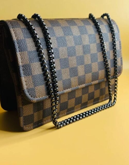 Elegant Checked Chain Shoulder Bag